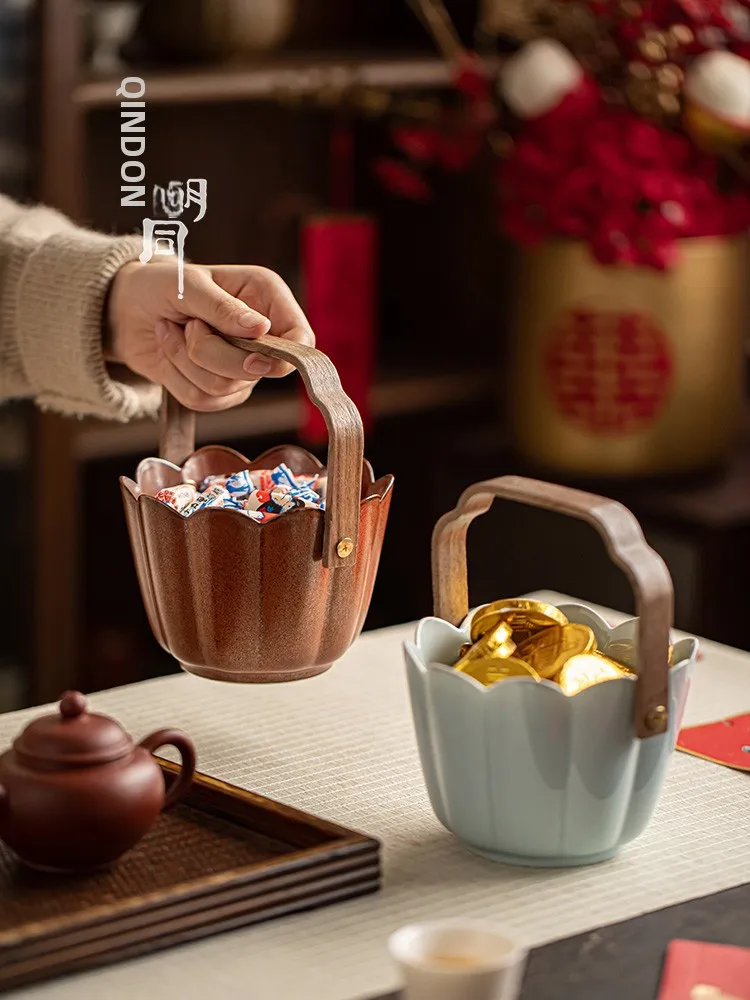 Large Cerc Retro Fruit Basket Handheld Sna Candy Storage Box Creative Tea Treat Plate High Aesthetic Value Dried Fruit B...
Large Cerc Retro Fruit Basket Handheld Sna Candy Storage Box Creative Tea Treat Plate High Aesthetic Value Dried Fruit B...