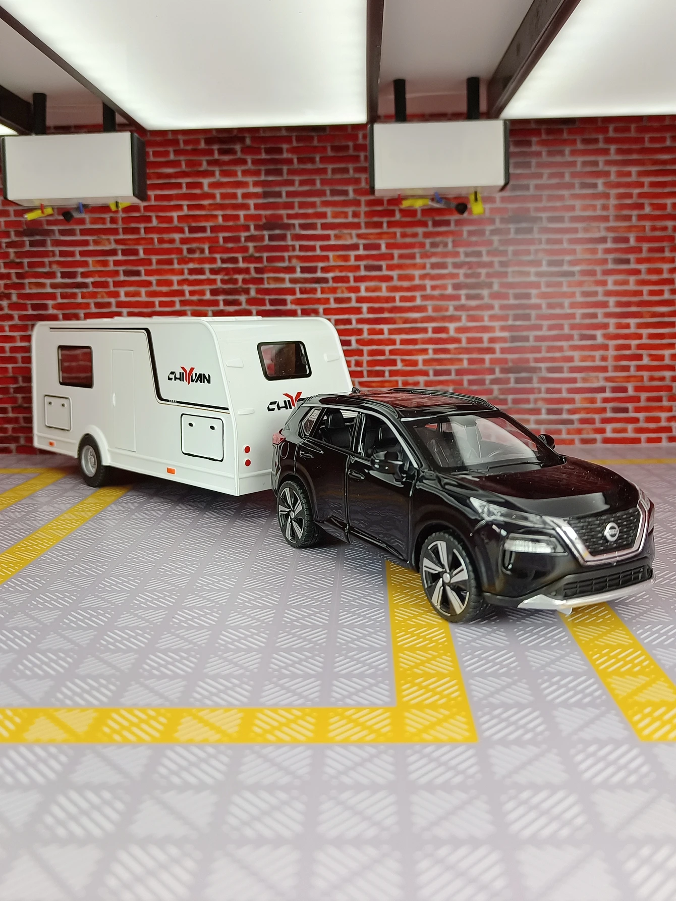 1:32 модель из сплава X-TRAIL RV, съемная акустооптическая дверь для автофургона, может открыть детские игрушки, подарок на день рождения.
1:32 модель из сплава X-TRAIL RV, съемная акустооптическая дверь для автофургона, может открыть детские игрушки, подарок на день рождения.