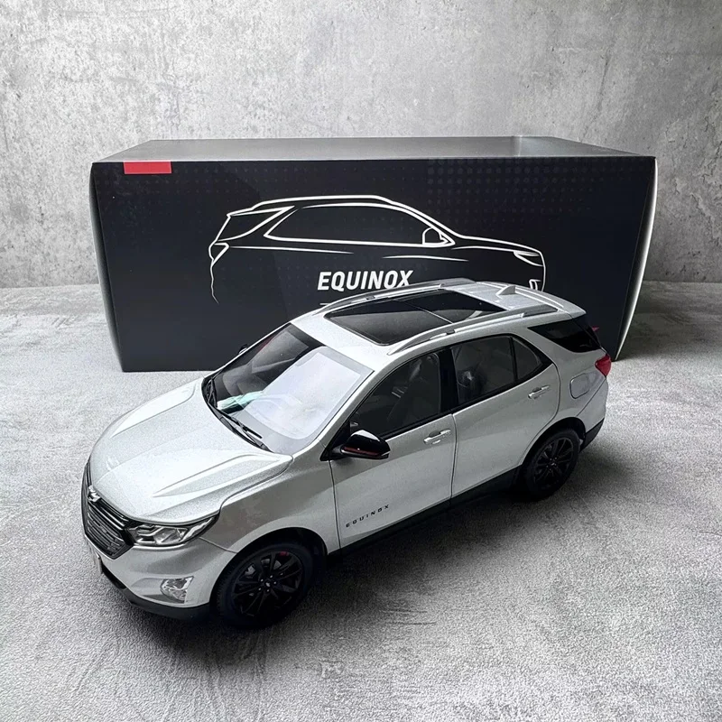 1:18 Chevrolets Equinox Redline SUV, модель автомобиля из сплава, литая под давлением металлическая модель внедорожника, коллекция моделирования, детская игрушка в подарок
1:18 Chevrolets Equinox Redline SUV, модель автомобиля из сплава, литая под давлением металлическая модель внедорожника, коллекция моделирования, детская игрушка в подарок