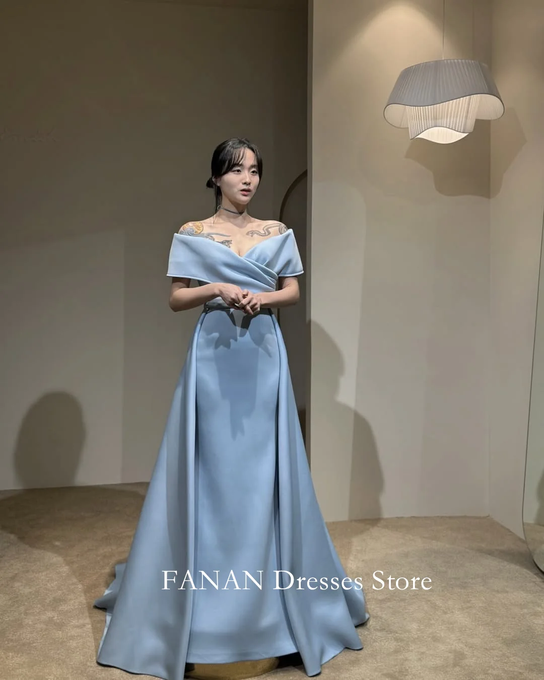 Женское атласное платье FANAN, элегантное вечернее платье с открытыми плечами, элегантный корсет в Корейском стиле, для свадьбы, выпускного вечера, на заказ
Женское атласное платье FANAN, элегантное вечернее платье с открытыми плечами, элегантный корсет в Корейском стиле, для свадьбы, выпускного вечера, на заказ