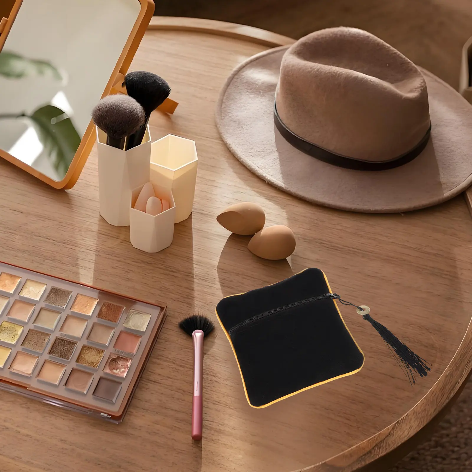 Набор из 5 штук: мешочки для украшений в китайском стиле с изысканным узором, из ткани с ворсом, на молнии, для безопасного хранения ювелирных изделий, маленькие органайзеры-сумочки
Набор из 5 штук: мешочки для украшений в китайском стиле с изысканным узором, из ткани с ворсом, на молнии, для безопасного хранения ювелирных изделий, маленькие органайзеры-сумочки