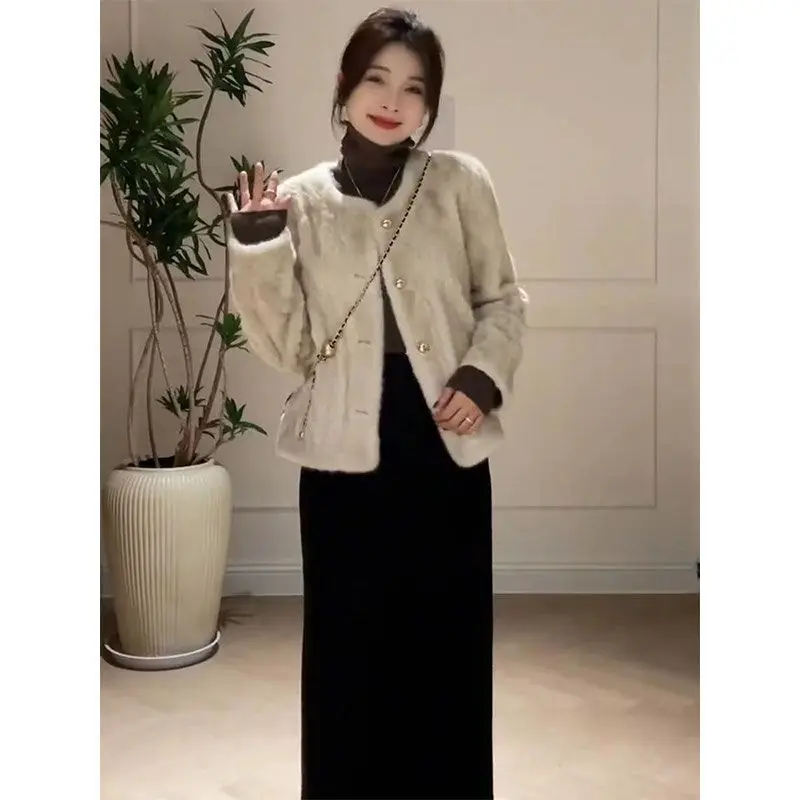 Пальто из искусственного меха для девочек, женское пальто выше колена, повседневное женское трендовое полосатое пальто с толстым воротником и капюшоном, лавандовая ветровка, черное Feminino
Пальто из искусственного меха для девочек, женское пальто выше колена, повседневное женское трендовое полосатое пальто с толстым воротником и капюшоном, лавандовая ветровка, черное Feminino