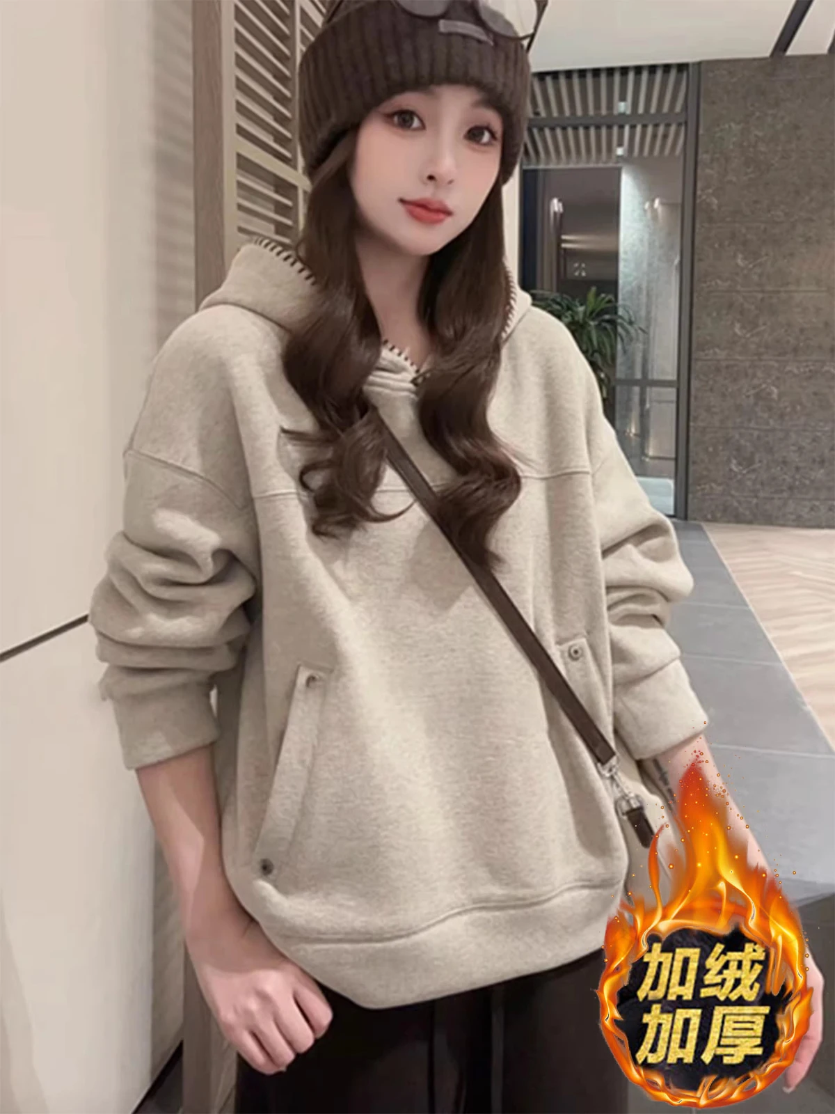 Корейская женская утепленная толстовка на флисе свободного кроя с цветными вставками для осени и зимы, маленький размер, универсальная
Корейская женская утепленная толстовка на флисе свободного кроя с цветными вставками для осени и зимы, маленький размер, универсальная