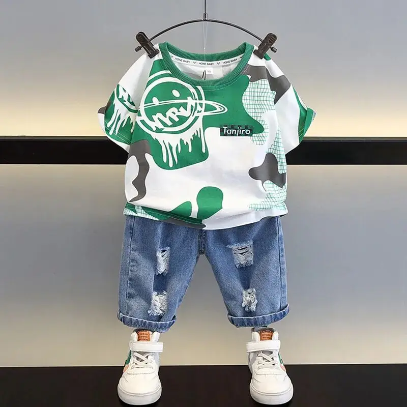 Boys' Summer Short sleeved Set 2025 New Style Children's T-shirt Cowboy Shorts 2-piece Set
Boys' Summer Short sleeved Set 2025 New Style Children's T-shirt Cowboy Shorts 2-piece Set
