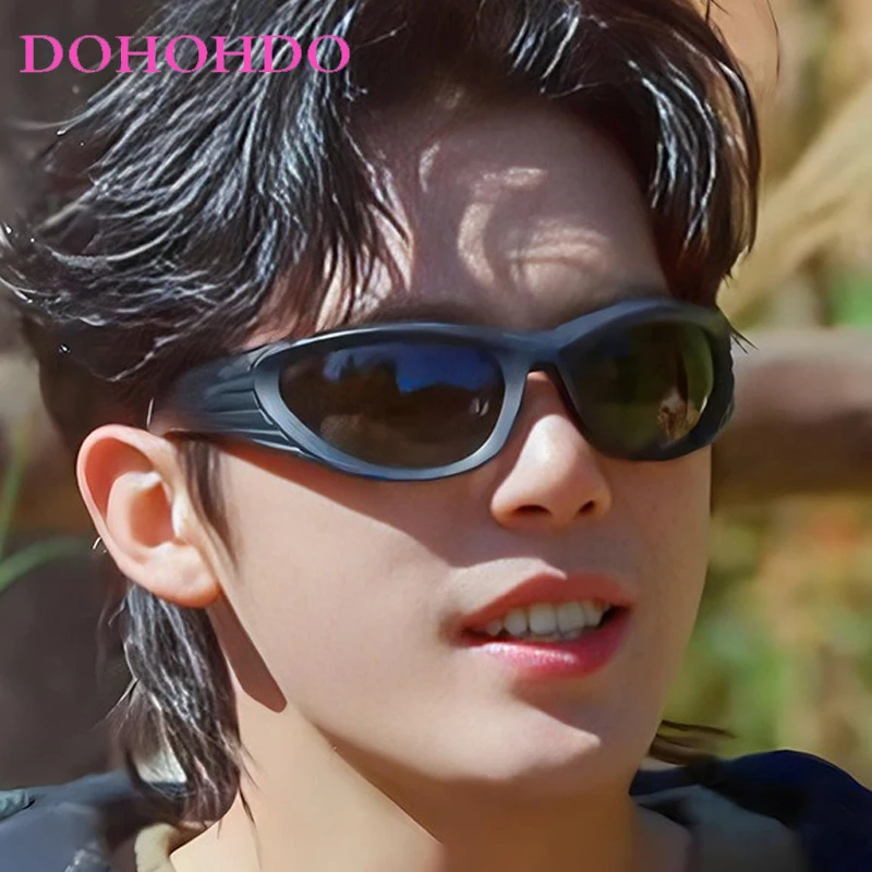 Vintage Classic Big Frame Punk Women Sunglasses For Trendy Luxury Brand Designer Men Outdoors Sports Sun Glasses Unisex UV400
Vintage Classic Big Frame Punk Women Sunglasses For Trendy Luxury Brand Designer Men Outdoors Sports Sun Glasses Unisex UV400