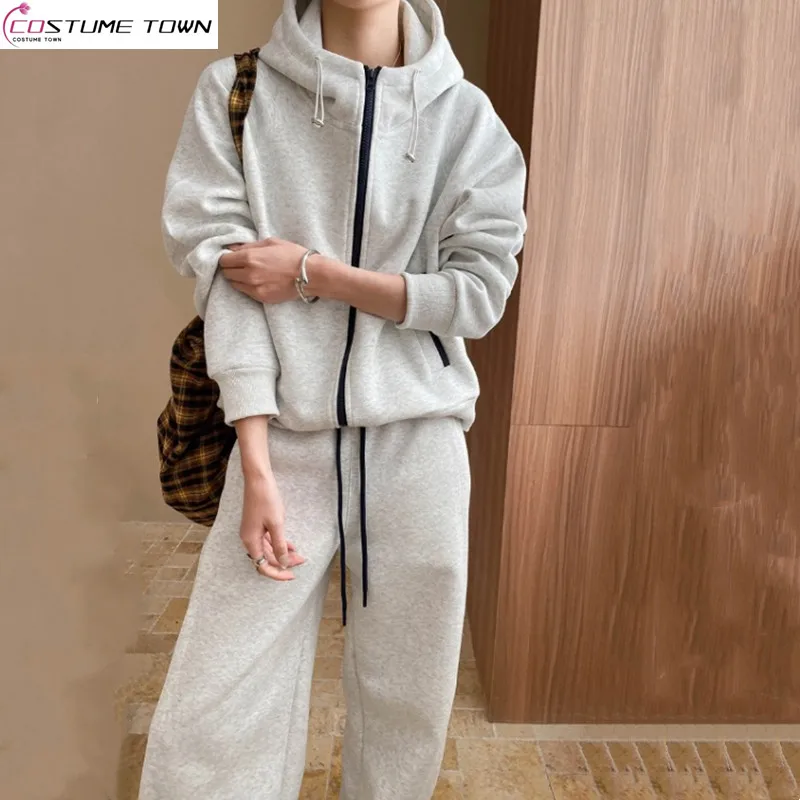 Autumn and winter American casual stand up collar hooded top+drawstring elastic casual pants two-piece set
Autumn and winter American casual stand up collar hooded top+drawstring elastic casual pants two-piece set
