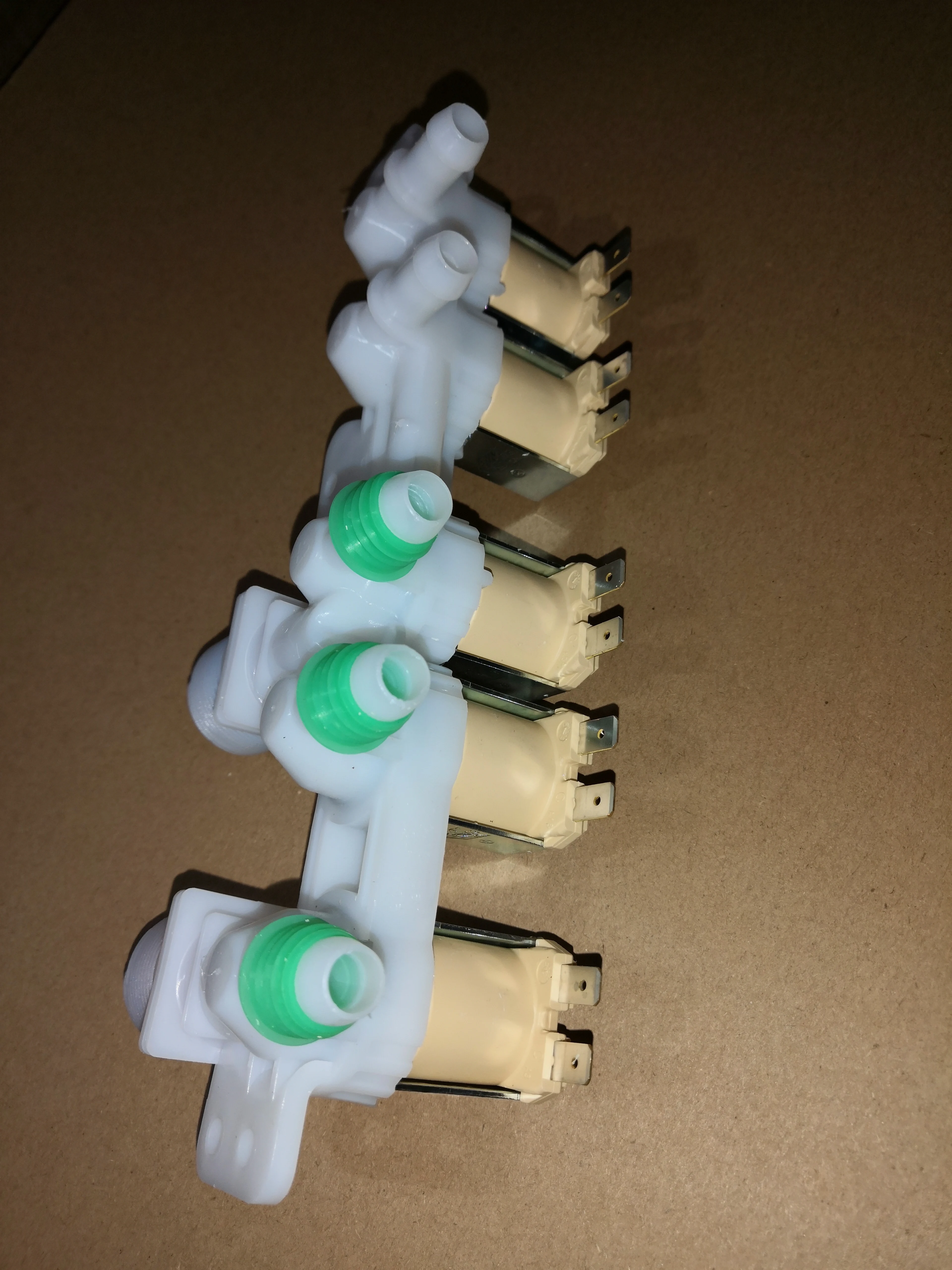 1pcs DC97-15459K for SAMSUNG WASHING MACHINE WATER INLET VALVE 2INLET FIVE OUTLET 220V
1pcs DC97-15459K for SAMSUNG WASHING MACHINE WATER INLET VALVE 2INLET FIVE OUTLET 220V