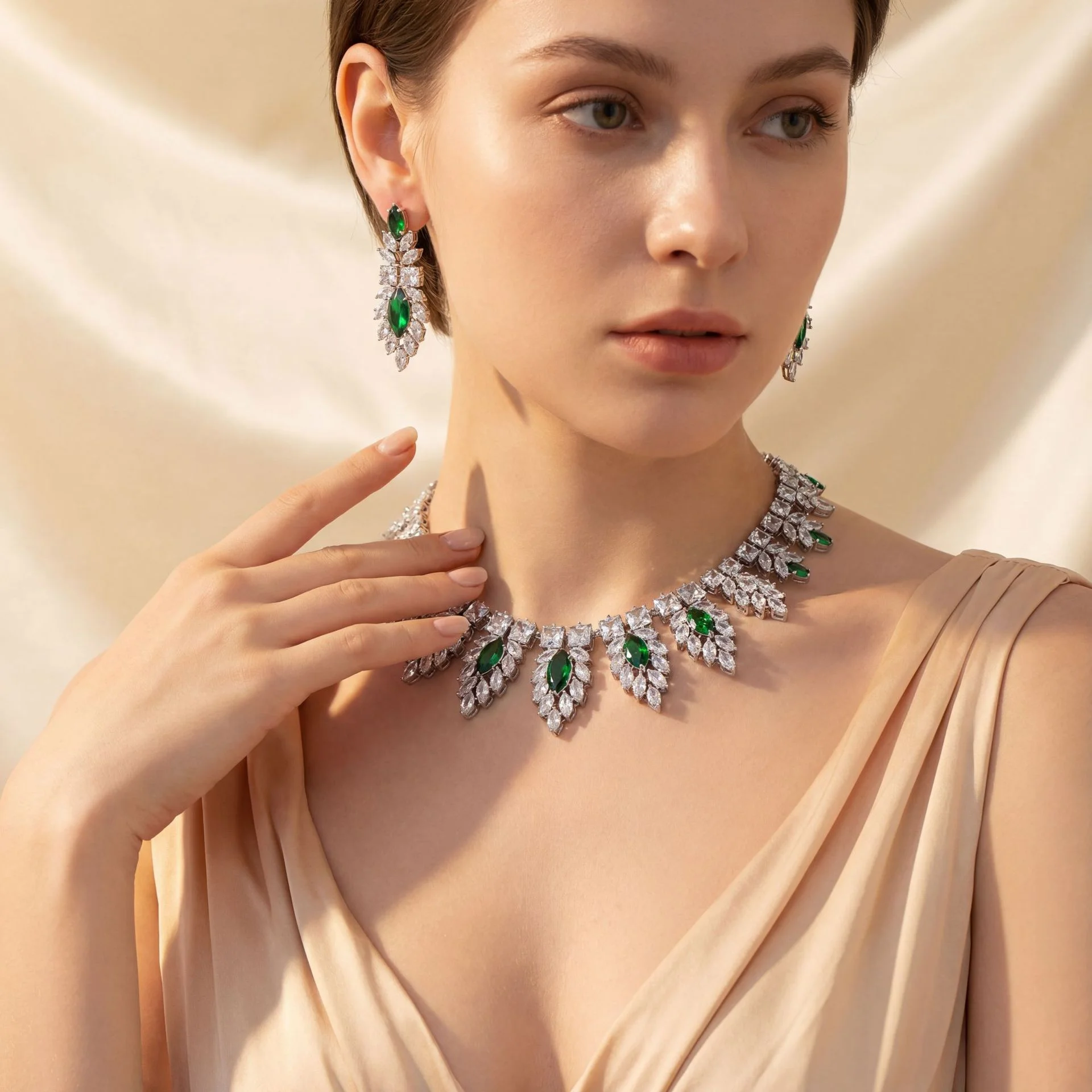 European Hip Hop Luxury Color Zircon Bridal Jewelry Set Exquisite Necklace Earrings Wedding Dress Accessories
European Hip Hop Luxury Color Zircon Bridal Jewelry Set Exquisite Necklace Earrings Wedding Dress Accessories
