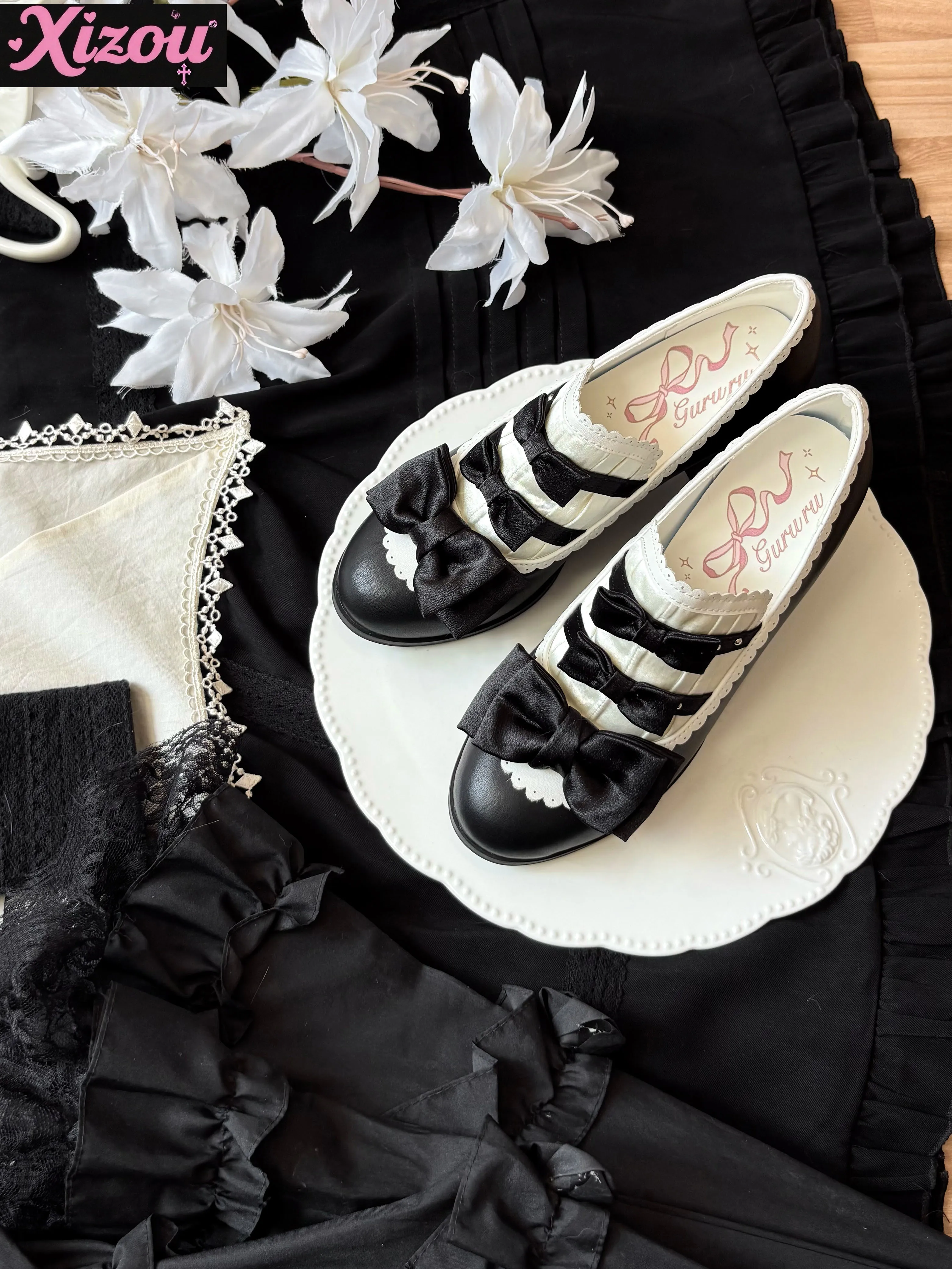 Japanese Original Dark Gothic Satin Thick Heels High Heel Pumps Women's Elegant Cla Lolita Sweet Cool Girl Bow Lace Single Shoes
Japanese Original Dark Gothic Satin Thick Heels High Heel Pumps Women's Elegant Cla Lolita Sweet Cool Girl Bow Lace Single Shoes