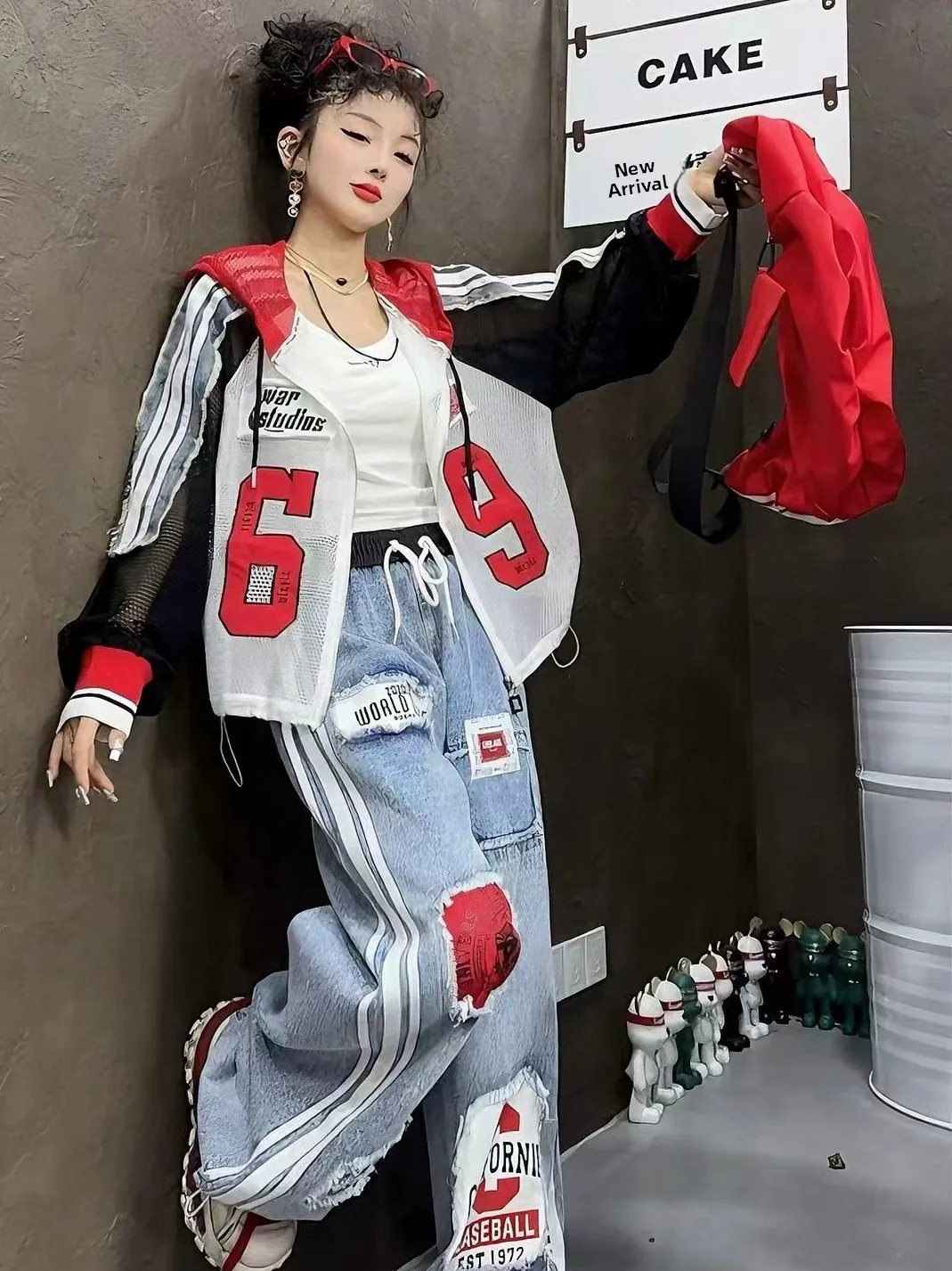 Casual Letter Print Patchwork Spring New Style Women's Fashion Set Straight Leg Pants Hoodie Top European Style Three Bars
Casual Letter Print Patchwork Spring New Style Women's Fashion Set Straight Leg Pants Hoodie Top European Style Three Bars