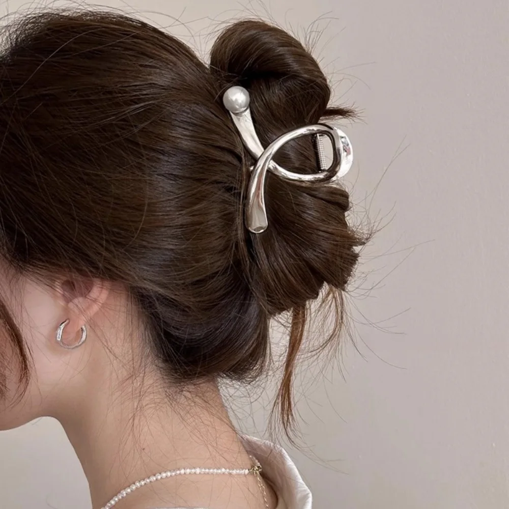 Metal Pearl Hairpin for Women Cross Design Shark Clip Luxury Hair Clips Korean Hair Accessories Temperament Girls Headwear
Metal Pearl Hairpin for Women Cross Design Shark Clip Luxury Hair Clips Korean Hair Accessories Temperament Girls Headwear