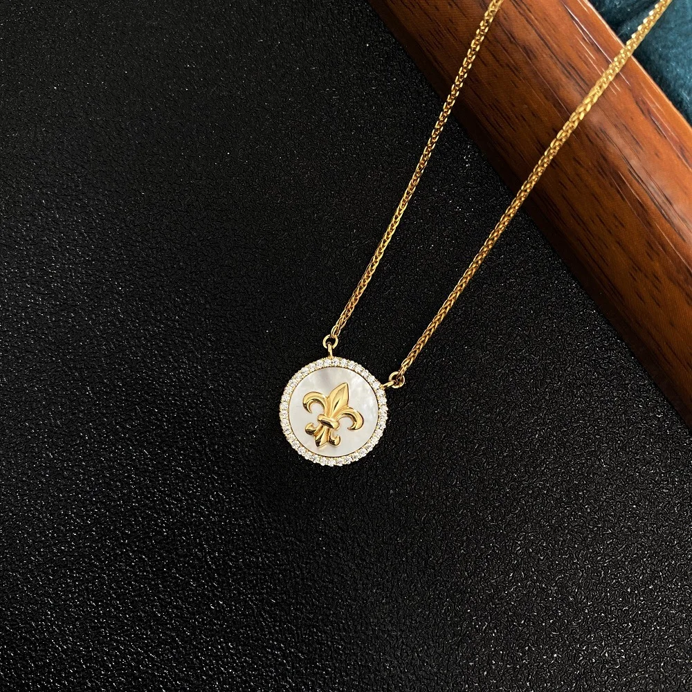 Light luxury retro round brand white fritillary iris necklace inlaid with zircon fashion exquisite high-end collarbone chain
Light luxury retro round brand white fritillary iris necklace inlaid with zircon fashion exquisite high-end collarbone chain