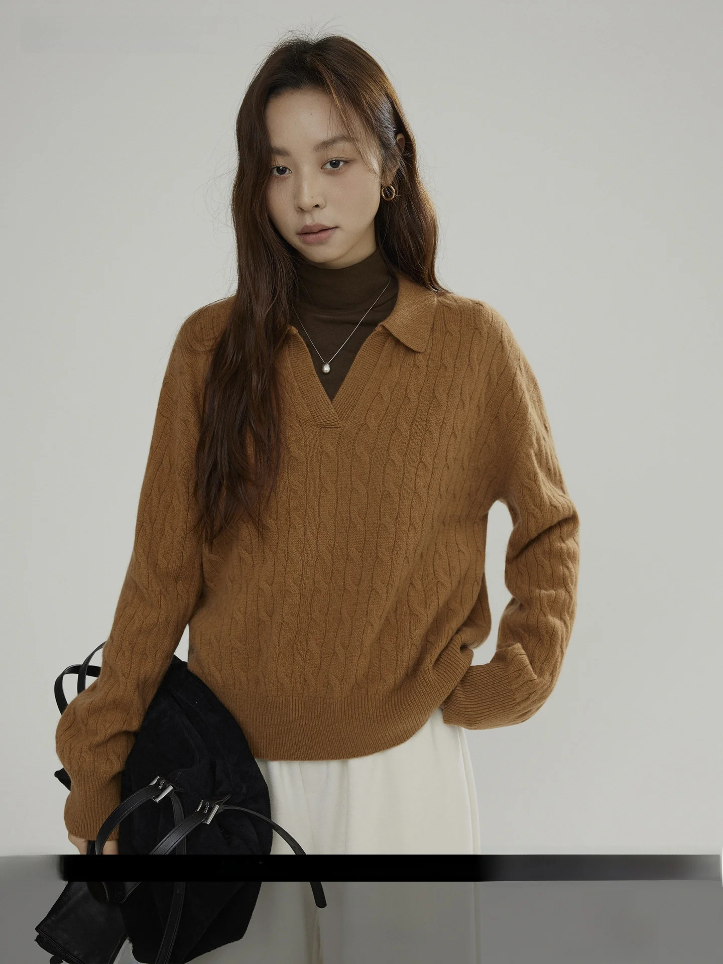 Женский шерстяной свитер Joli Choose с открытыми плечами, повседневный, свободного кроя, с длинными рукавами, осенне-зимний вязаный топ
Женский шерстяной свитер Joli Choose с открытыми плечами, повседневный, свободного кроя, с длинными рукавами, осенне-зимний вязаный топ