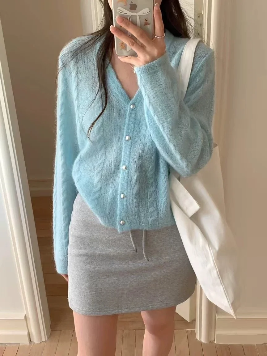 Ele Long Sve V-Ne Knitted Open Cardigan Women's Faion Pearl Button Twist Design Early Autumn New Sle Sweater
Ele Long Sve V-Ne Knitted Open Cardigan Women's Faion Pearl Button Twist Design Early Autumn New Sle Sweater