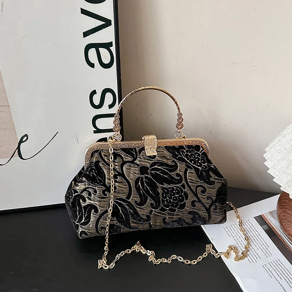 Women's Small Handbags Clasp Chain Retro Luxury Aesthetic Evening Party Dating Embroidery Shoulder Bag 2026 Crossbody Bags
Women's Small Handbags Clasp Chain Retro Luxury Aesthetic Evening Party Dating Embroidery Shoulder Bag 2026 Crossbody Bags