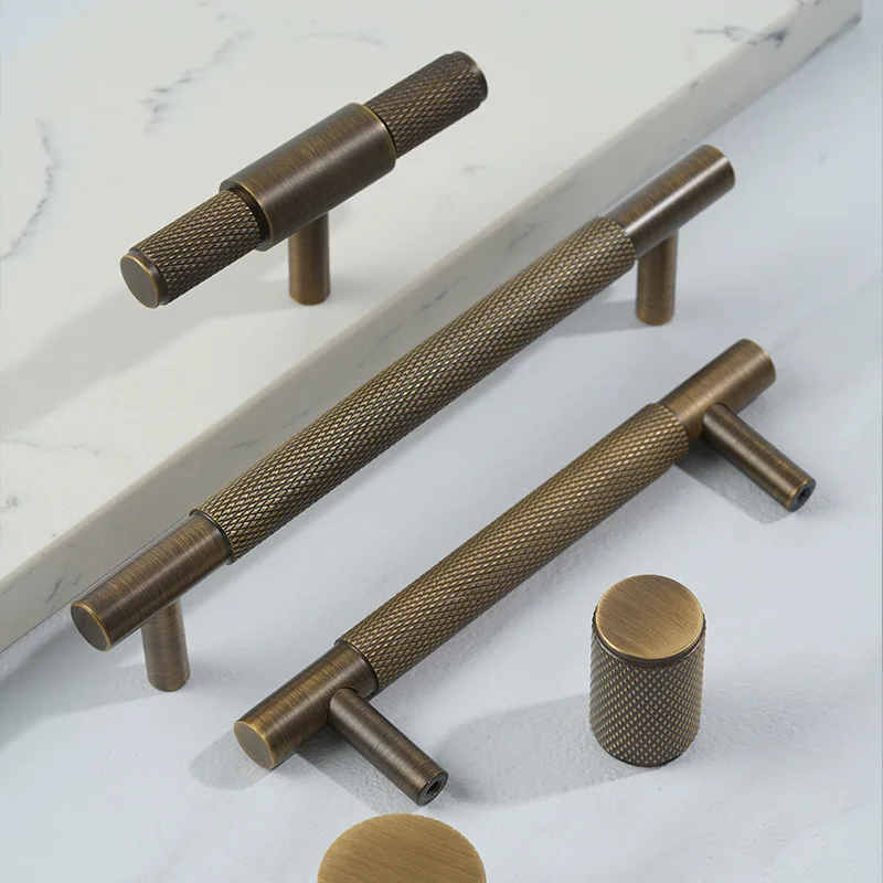 Retro Brass Knurled/Textured Kitchen Handles Antique Drawer Pull Bedroom Knobs Brushed Nickel Solid Brass T Bar Cabinet Hardware
Retro Brass Knurled/Textured Kitchen Handles Antique Drawer Pull Bedroom Knobs Brushed Nickel Solid Brass T Bar Cabinet Hardware