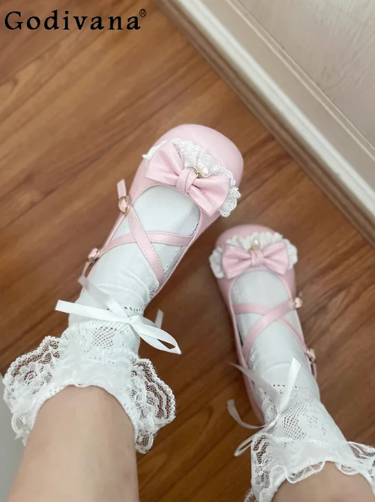 Japanese Sweet Girl Original Lolita Low-heeled Single Shoes Polka Dot Bow Sweet Cute Girl Mary Jane Single Shoes
Japanese Sweet Girl Original Lolita Low-heeled Single Shoes Polka Dot Bow Sweet Cute Girl Mary Jane Single Shoes
