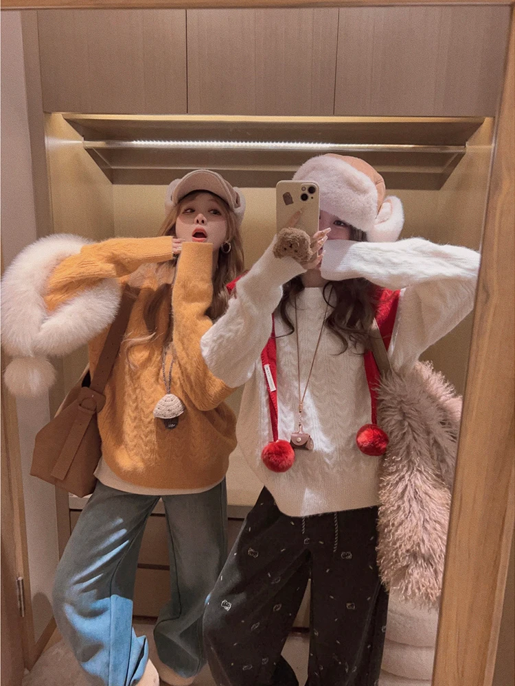 Вязаный свитер Yukiss Luy из смесовой шерсти с кроличьим мехом, с узором косы, свободного кроя, с длинными рукавами, для повседневной носки зимой, эксклюзивно онлайн
Вязаный свитер Yukiss Luy из смесовой шерсти с кроличьим мехом, с узором косы, свободного кроя, с длинными рукавами, для повседневной носки зимой, эксклюзивно онлайн