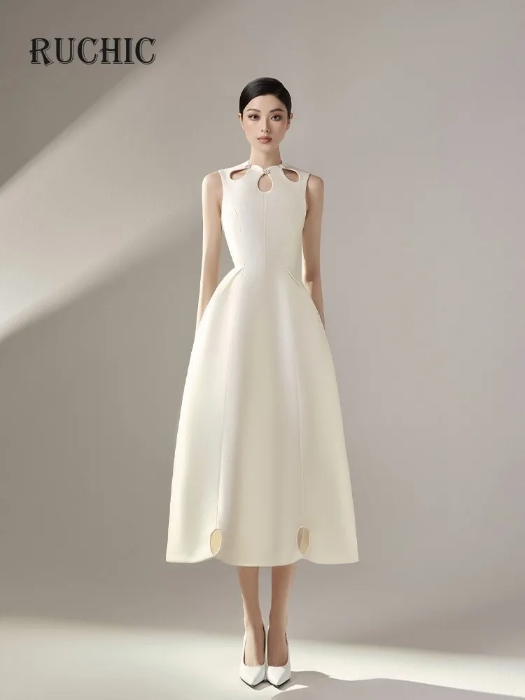 Women's Party Dress Diamond Hollow Out O-neck Sleeveless Spliced Waist Solid Color Elegant Fashion Dresses Spring 2024 New
Women's Party Dress Diamond Hollow Out O-neck Sleeveless Spliced Waist Solid Color Elegant Fashion Dresses Spring 2024 New