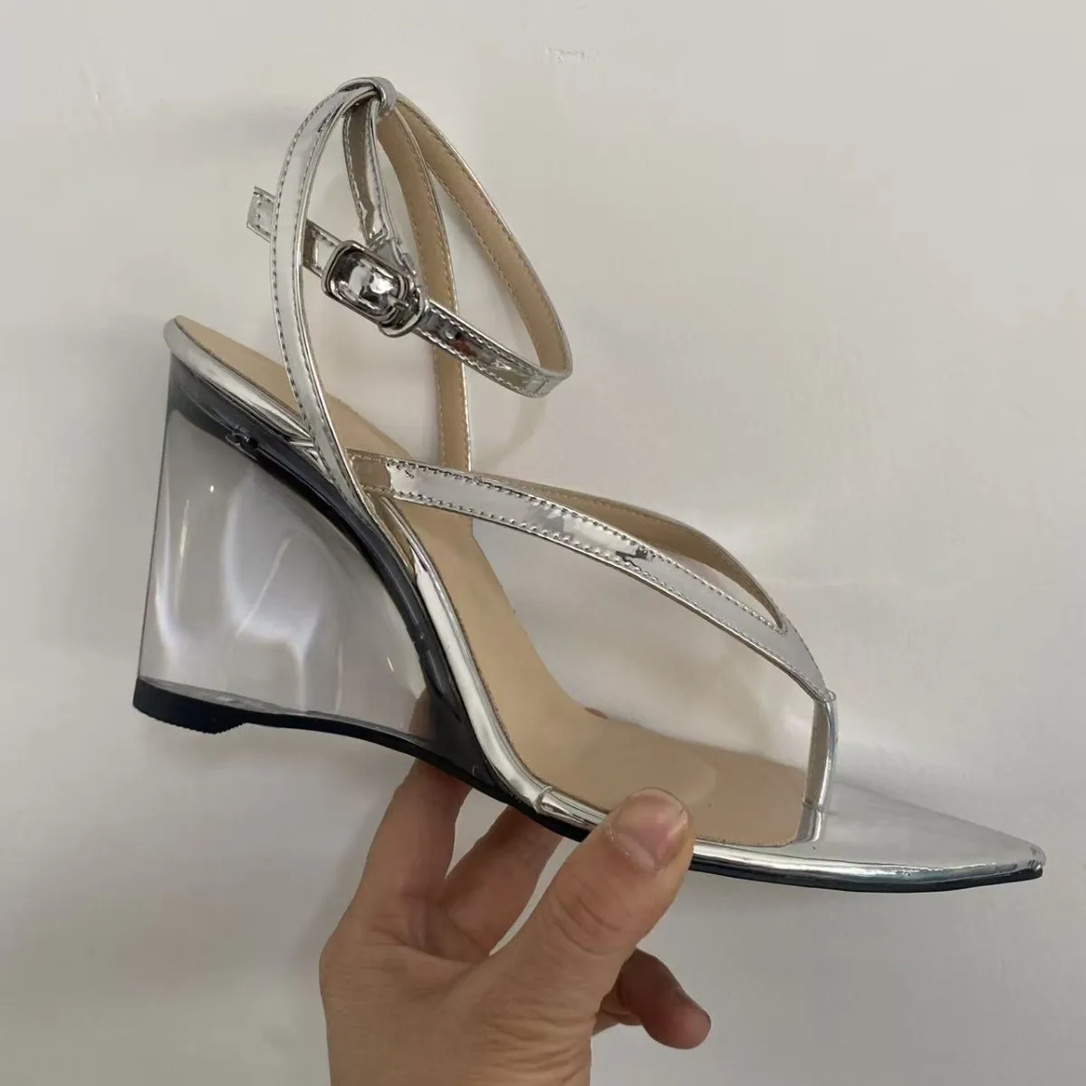 Black High Heels Flip Flops Women's Sandals Summer Outfit Wedge Transparent Heel Buckle Strap New Style Shoes Female Classics DE
Black High Heels Flip Flops Women's Sandals Summer Outfit Wedge Transparent Heel Buckle Strap New Style Shoes Female Classics DE
