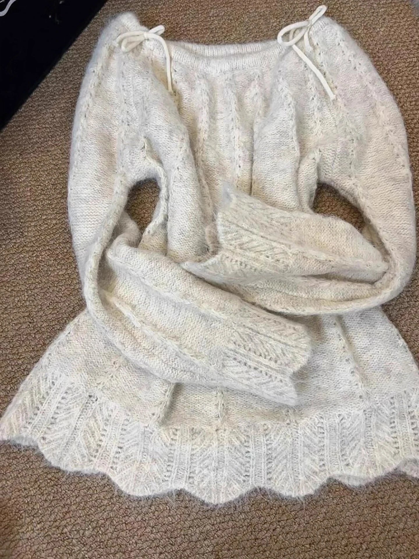 Ay вязаный свитер женский приталенный крой корейская версия 2025 маленькая Fraance модный повседневный трикотаж на весну и осень
Ay вязаный свитер женский приталенный крой корейская версия 2025 маленькая Fraance модный повседневный трикотаж на весну и осень