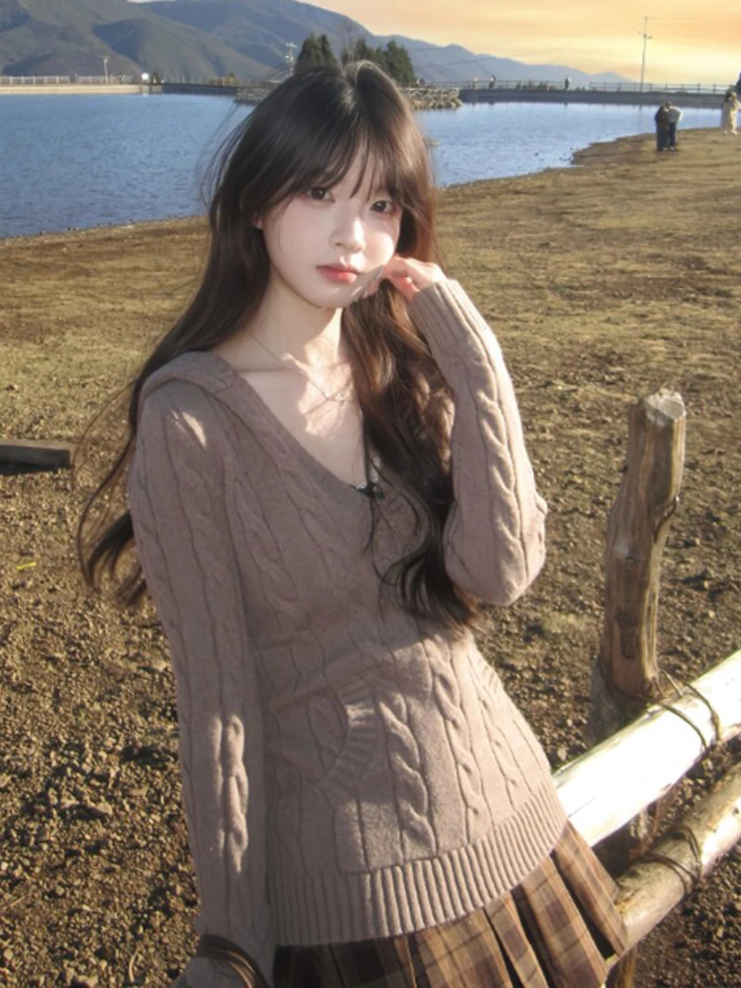 Retro Gentle Knitted Sweater Plaid Skirt Two-Piece Set Youthful Spring Collection Comfortable Mid-Spring Faion Set
Retro Gentle Knitted Sweater Plaid Skirt Two-Piece Set Youthful Spring Collection Comfortable Mid-Spring Faion Set