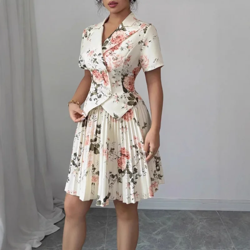 Women's 2026 V-Neck Floral Print Suit with Short Sleeved Pleated Skirt Waist Cinching New Style Set
Women's 2026 V-Neck Floral Print Suit with Short Sleeved Pleated Skirt Waist Cinching New Style Set