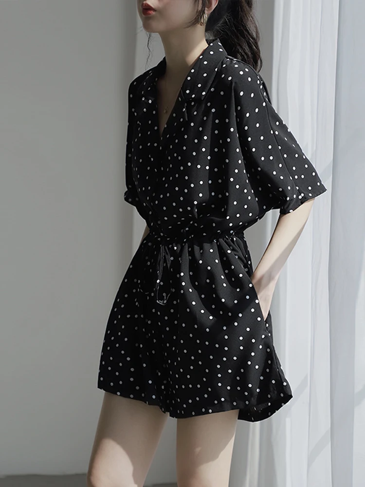 Летние брюки в горошек с V-образным вырезом, тонкие, широкие, свободного кроя, женские, модные, с высокой талией, из полиэстера
Летние брюки в горошек с V-образным вырезом, тонкие, широкие, свободного кроя, женские, модные, с высокой талией, из полиэстера