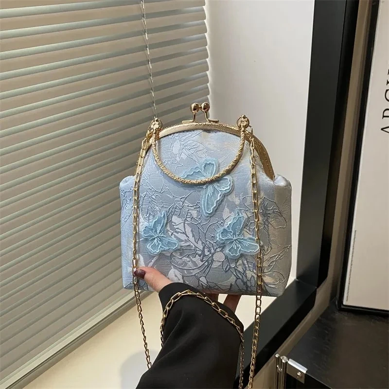 Embroidery Butterfly Flower Top Fashion Bags Bag NEW Classic Women's Handbags Purses Chain Women Shoulder Crossbody Lock Bag
Embroidery Butterfly Flower Top Fashion Bags Bag NEW Classic Women's Handbags Purses Chain Women Shoulder Crossbody Lock Bag