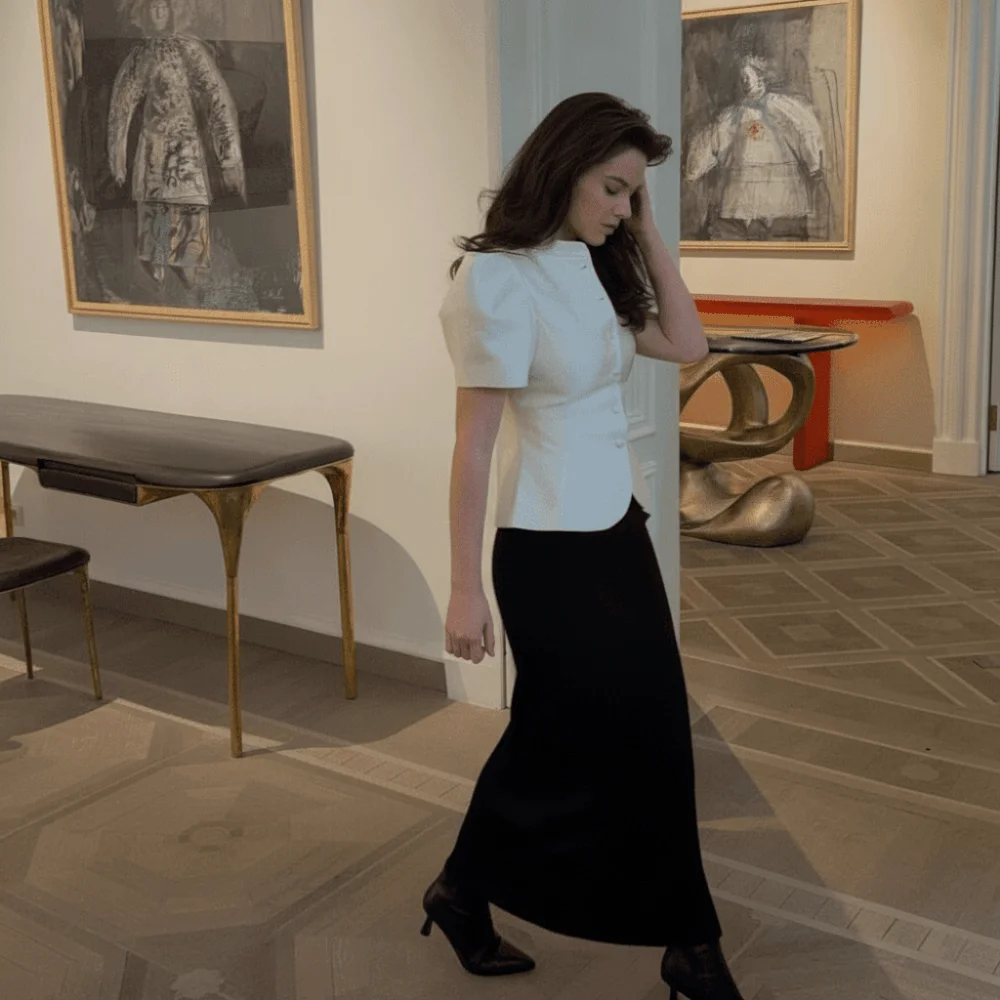 Solid Color Short Sleeve Blouse Round Neck Puff Sleeve Retro Spring Coat Button Front Slim Fit Waist Cincher Top Office Wear
Solid Color Short Sleeve Blouse Round Neck Puff Sleeve Retro Spring Coat Button Front Slim Fit Waist Cincher Top Office Wear