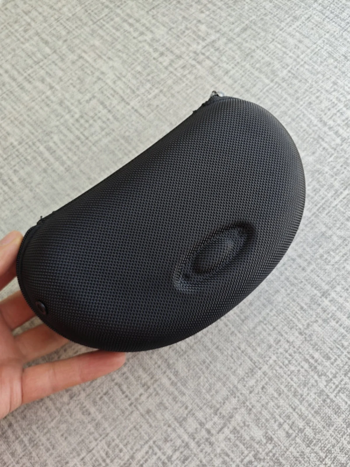 Casual Cycling Sunglasses Case Anti-prure Impact Resistant Sun Glasses Storage Box Travel Outdoor Sports Eyewear Holder
Casual Cycling Sunglasses Case Anti-prure Impact Resistant Sun Glasses Storage Box Travel Outdoor Sports Eyewear Holder