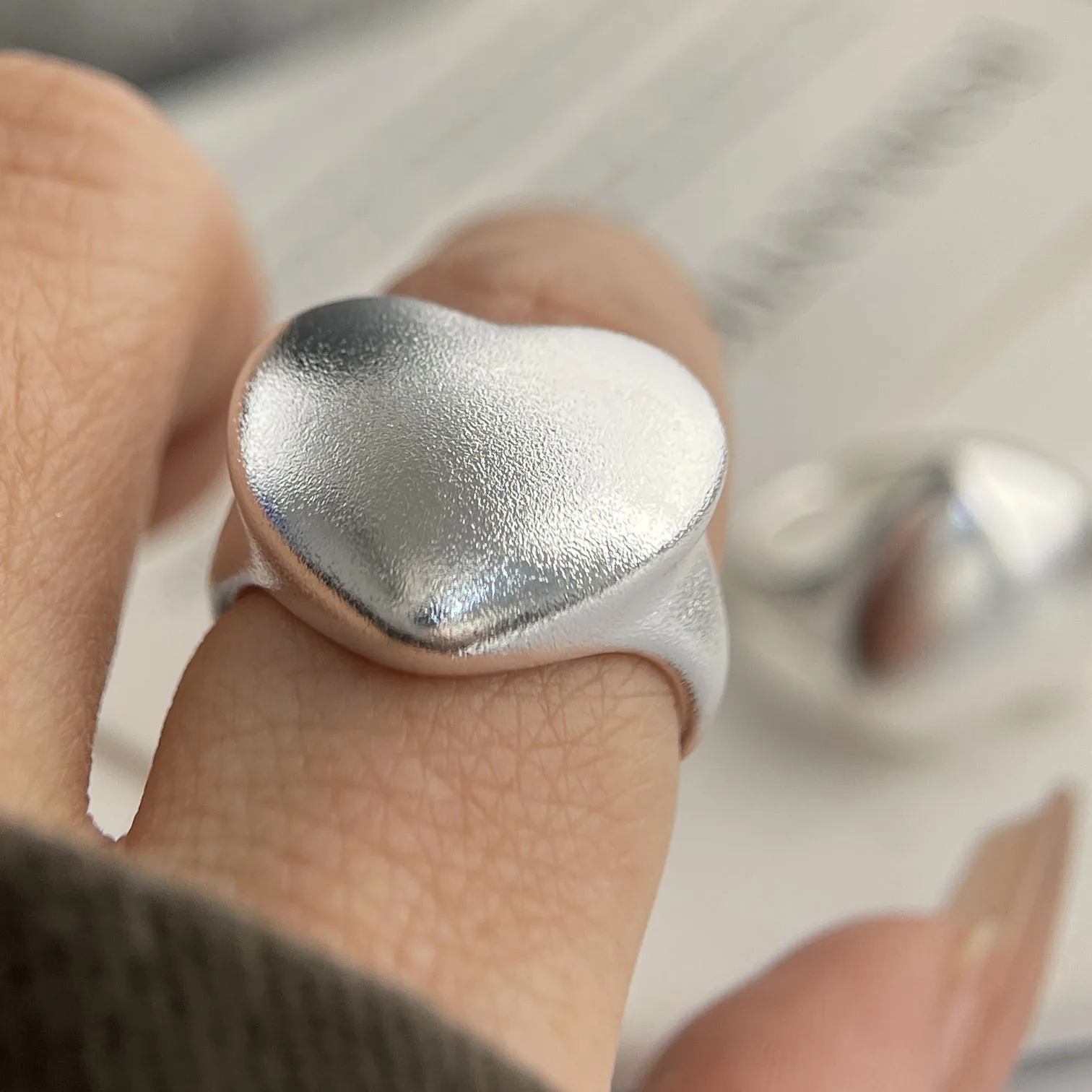 925 Sterling Silver Rings For Women Simple Big Heart Handmade Open Finger Ring Fashion Band Female Bijoux Gift
925 Sterling Silver Rings For Women Simple Big Heart Handmade Open Finger Ring Fashion Band Female Bijoux Gift