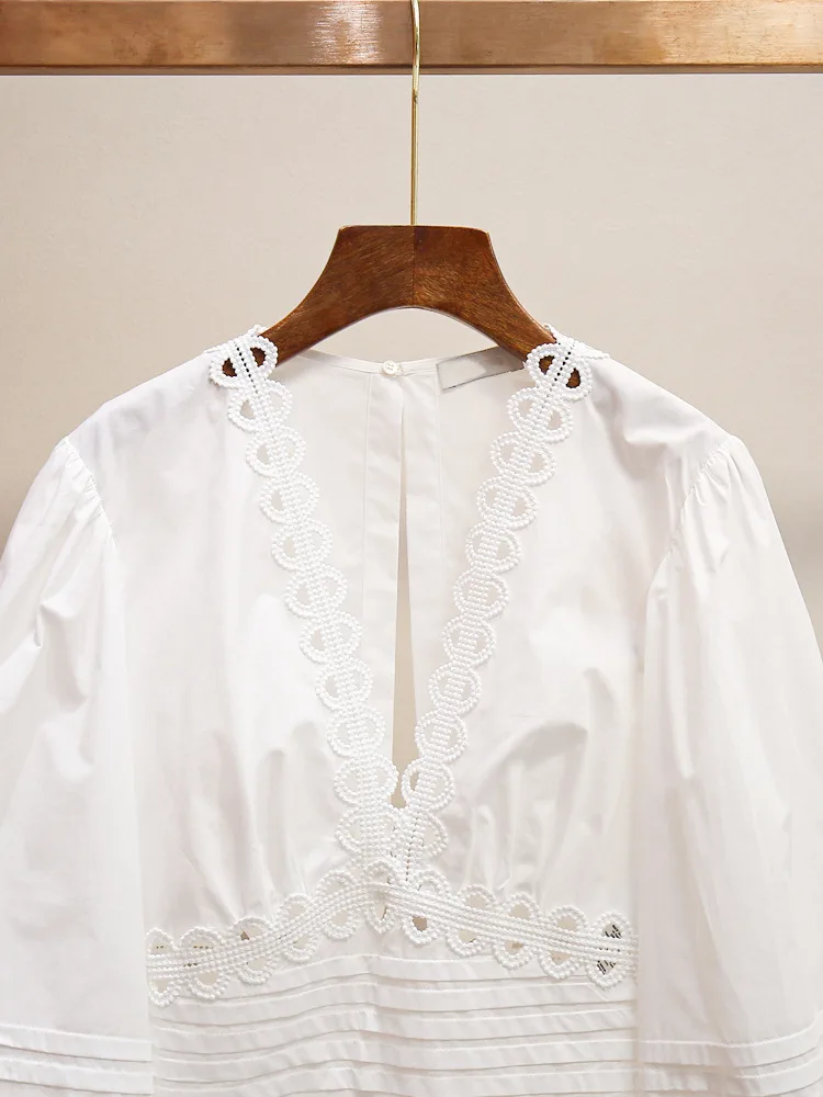 Spring/Summer Women V-Neck Lace Trim Hollow Bow Puff Long Sleeve Shirt Loose Fashion Blouse
Spring/Summer Women V-Neck Lace Trim Hollow Bow Puff Long Sleeve Shirt Loose Fashion Blouse