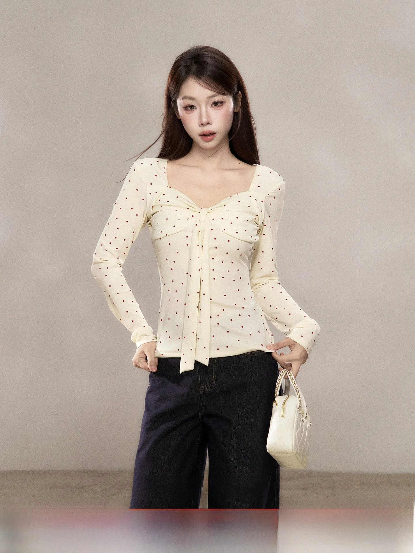 Модная женская футболка с длинным рукавом в корейском стиле, в горошек, приталенная, для молодых девушек, осень-зима
Модная женская футболка с длинным рукавом в корейском стиле, в горошек, приталенная, для молодых девушек, осень-зима