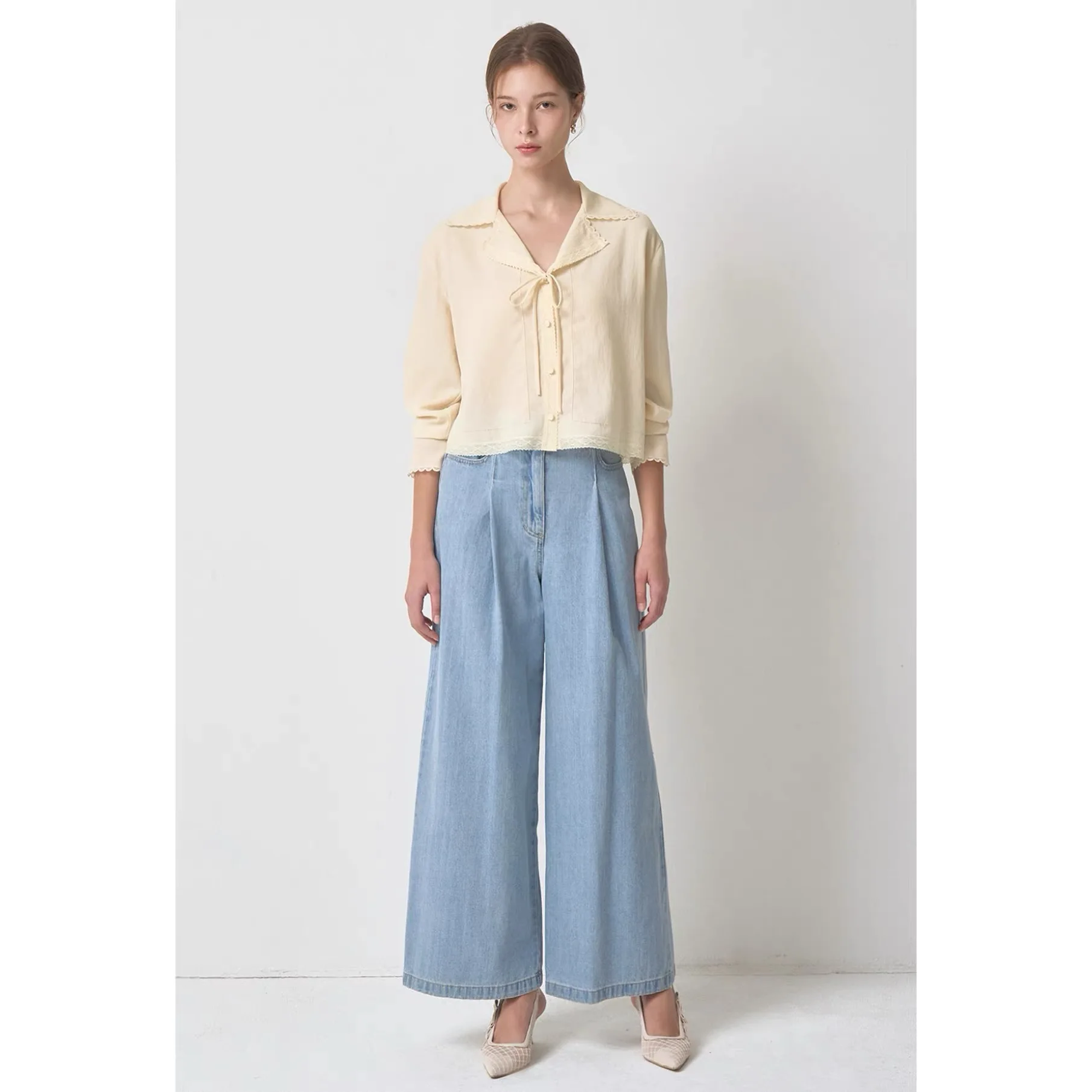 LingYao MIN26 Spring Elegant Turn-down Collar Lace Trim Belted Loose Versatile Long Sleeve Shirt Jacket Women's Casual Style
LingYao MIN26 Spring Elegant Turn-down Collar Lace Trim Belted Loose Versatile Long Sleeve Shirt Jacket Women's Casual Style