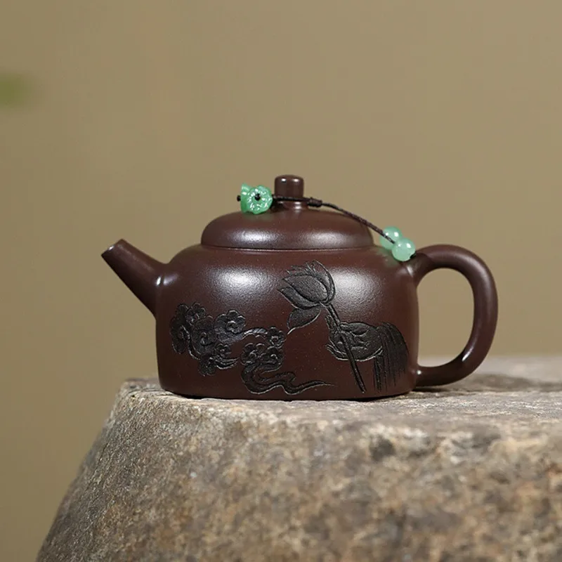Chinese Yixing Purple Clay Teapot Handmade Raw Ore Old Purple Mud Tea Pot Hand-carved Lotus Kettle Household Zisha Tea Set 240ml
Chinese Yixing Purple Clay Teapot Handmade Raw Ore Old Purple Mud Tea Pot Hand-carved Lotus Kettle Household Zisha Tea Set 240ml