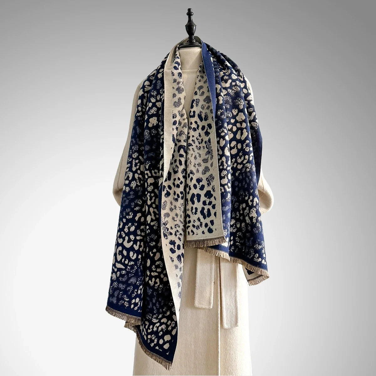 Роскошные женские шарфы с имитацией кашемира и леопардовым принтом, зимняя шаль, бандана, пашмина, женский платок, толстое одеяло, шарф
Роскошные женские шарфы с имитацией кашемира и леопардовым принтом, зимняя шаль, бандана, пашмина, женский платок, толстое одеяло, шарф