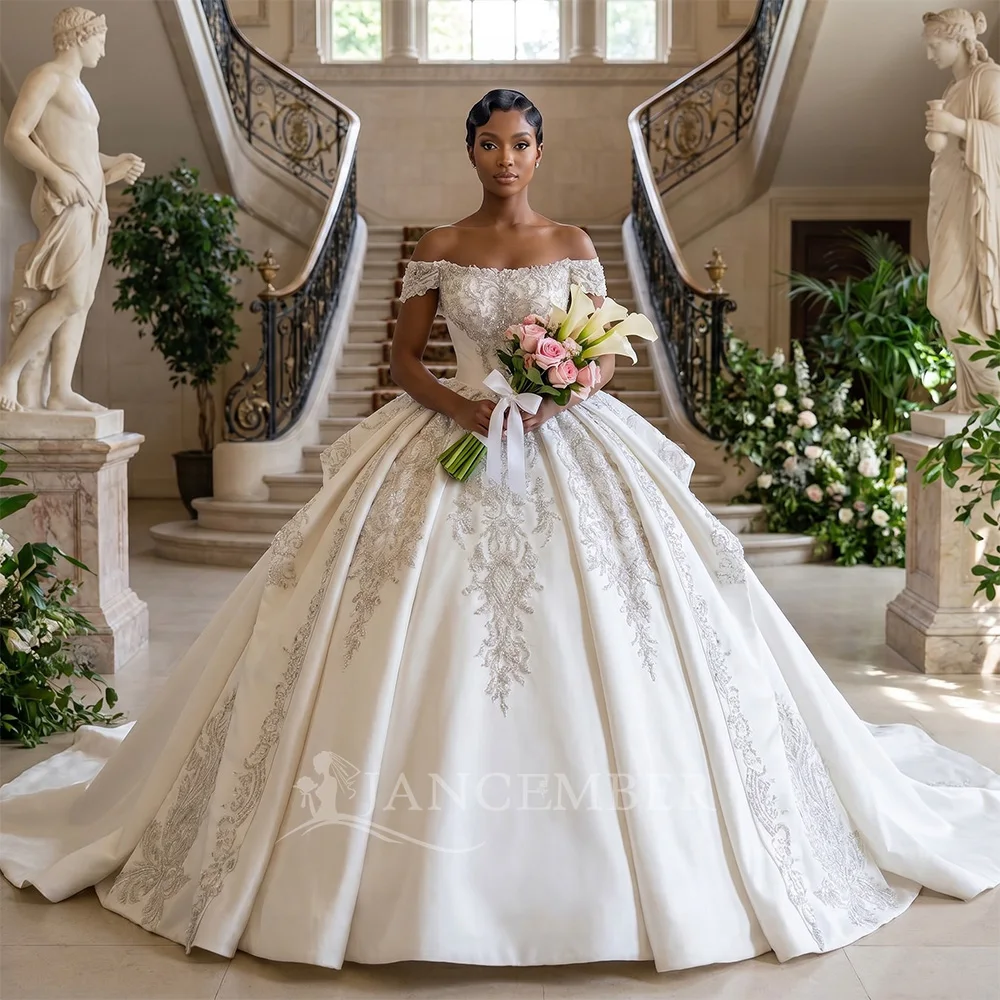 Satin Wedding Dresses Bridal Ball Gowns Rhinestone Cap Sleeve Vintage Inspired Lace Bride Dress Customized vestido femininos
Satin Wedding Dresses Bridal Ball Gowns Rhinestone Cap Sleeve Vintage Inspired Lace Bride Dress Customized vestido femininos