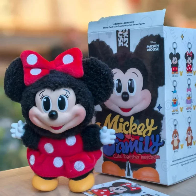 Pop Mart Mickey Family Cute Together брелок серии слепая коробка Mystery Box Guess Bag игрушка кукла милая аниме фигурка настольное украшение
Pop Mart Mickey Family Cute Together брелок серии слепая коробка Mystery Box Guess Bag игрушка кукла милая аниме фигурка настольное украшение