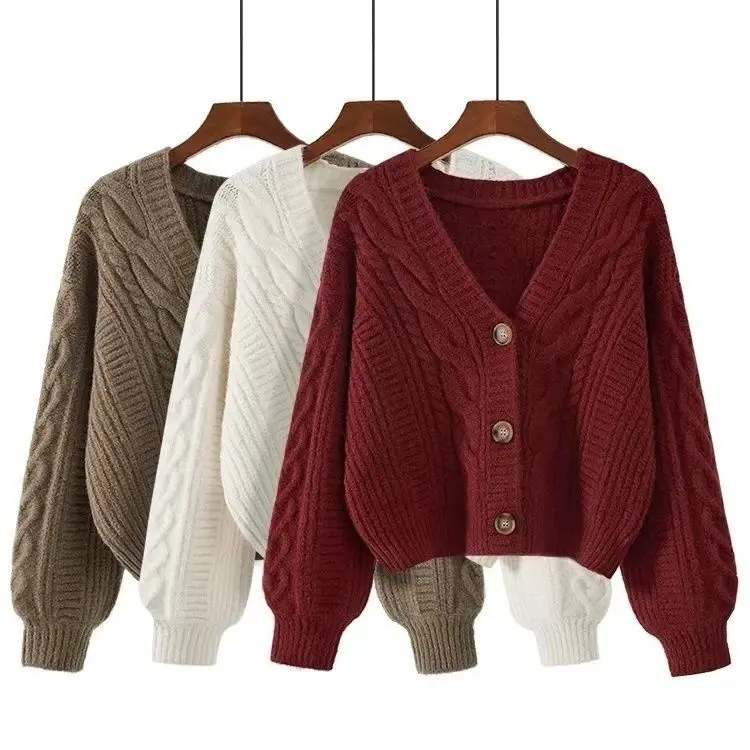 Foreign Style Thin V-neck Knitted Cardigan Women's Loose Spring Autumn Short Sweater
Foreign Style Thin V-neck Knitted Cardigan Women's Loose Spring Autumn Short Sweater