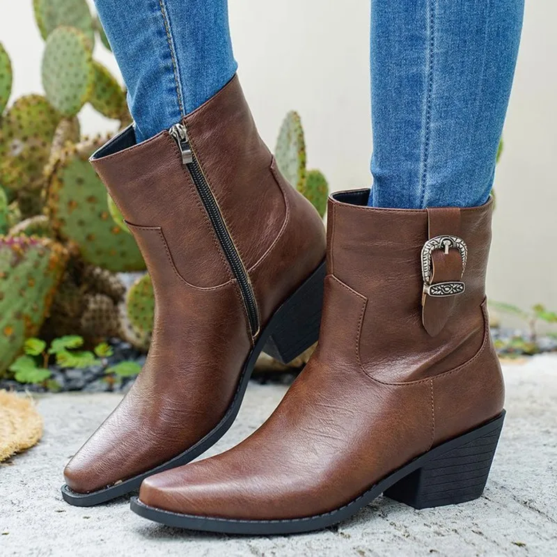 Новые модные ботильоны с металлической пряжкой, ботильоны с острым носком и боковой молнией, нескользящая износостойкая ковбойская обувь на блочном каблуке Mujer Botas
Новые модные ботильоны с металлической пряжкой, ботильоны с острым носком и боковой молнией, нескользящая износостойкая ковбойская обувь на блочном каблуке Mujer Botas