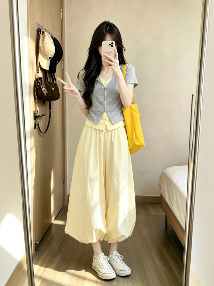 Summer New Yellow Ruffle Skirt And Soft Style Top Set plus Size Korean Style Women's Fashion Ensemble High Waist Midi Skirt
Summer New Yellow Ruffle Skirt And Soft Style Top Set plus Size Korean Style Women's Fashion Ensemble High Waist Midi Skirt