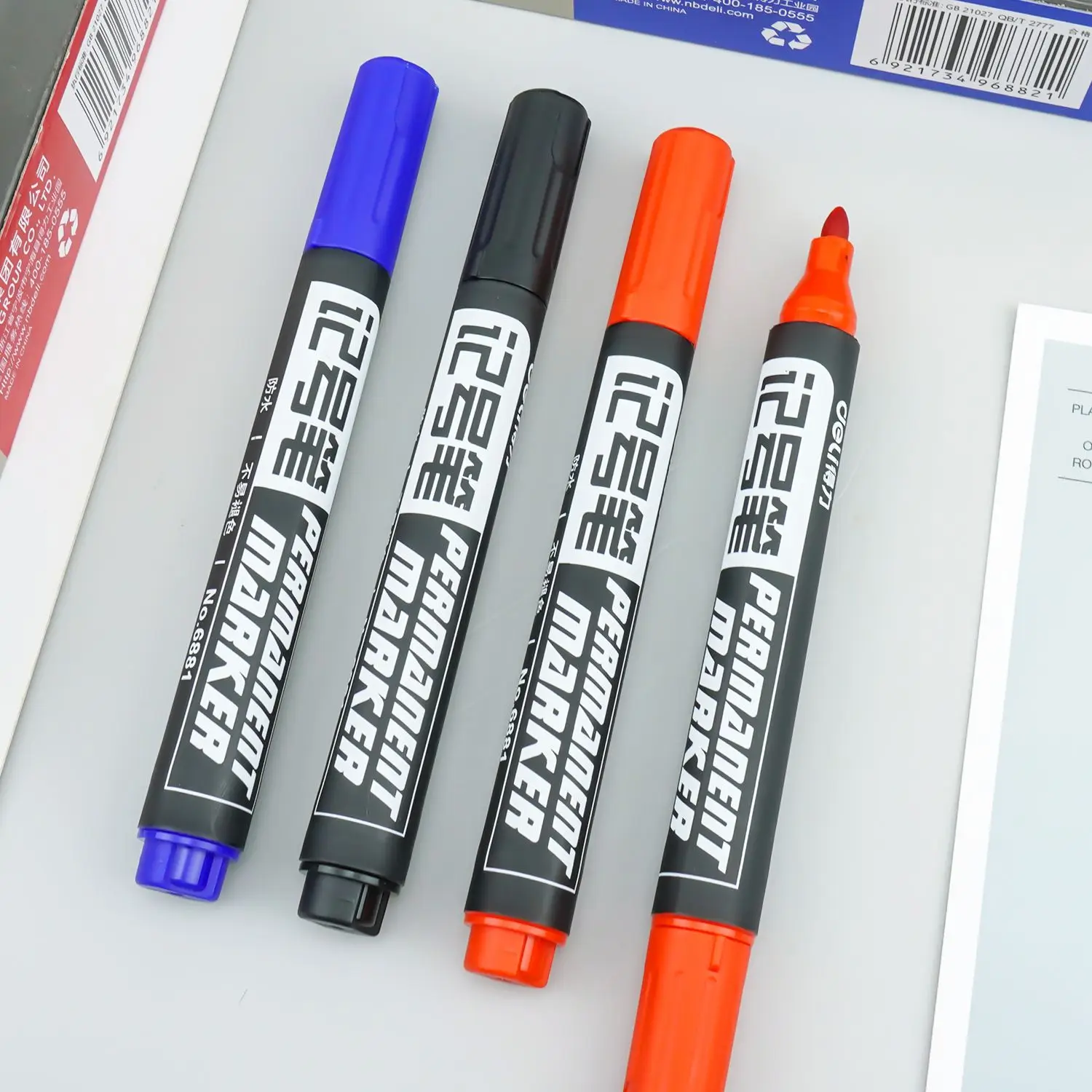 6/3pcs 6881 Marking Pen Business Industrial Heavy Head Large Oil Pen Writing Mark Express Art Graffiti Pen Black Blue Red
6/3pcs 6881 Marking Pen Business Industrial Heavy Head Large Oil Pen Writing Mark Express Art Graffiti Pen Black Blue Red