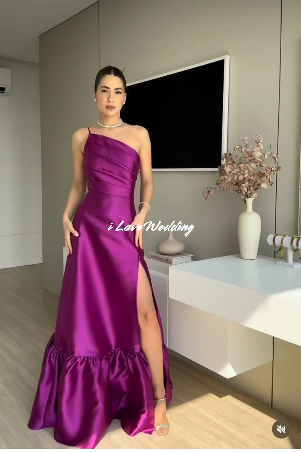 One Shoulder Evening Gown Purple Side Slit Slim Fit Dress Formal Bridesmaid Dress Floor Length 2025 Satin A-line Customized
One Shoulder Evening Gown Purple Side Slit Slim Fit Dress Formal Bridesmaid Dress Floor Length 2025 Satin A-line Customized