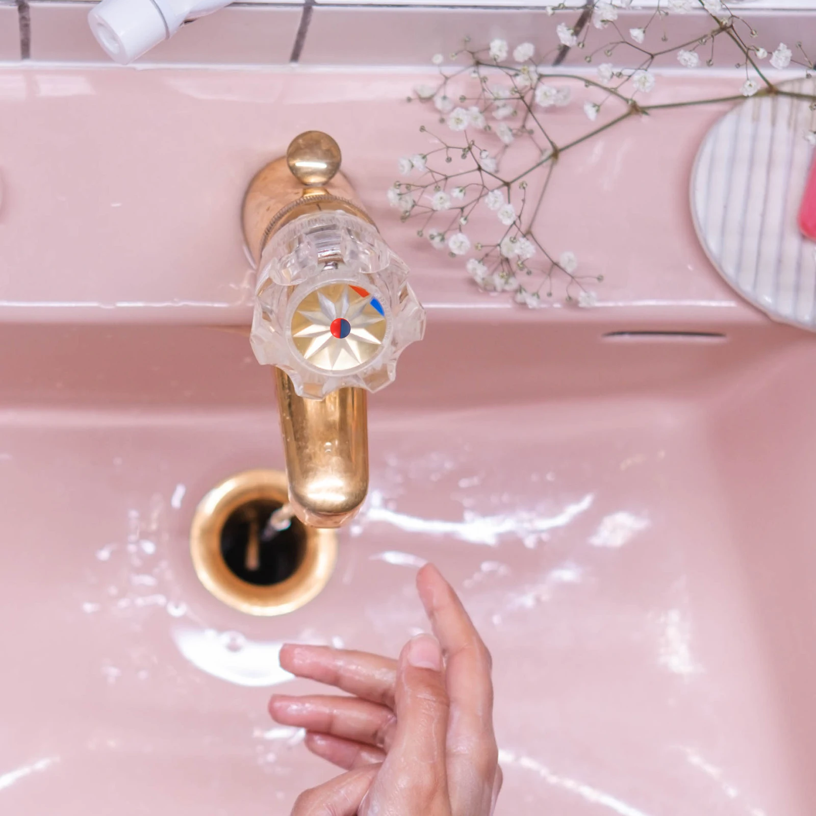 5pcs Sink Tap Hole Cover Kitchen Faucet Cold Hot Indicator Easy Install Universal Accessory for Bathroom Faucet Handle Cover
5pcs Sink Tap Hole Cover Kitchen Faucet Cold Hot Indicator Easy Install Universal Accessory for Bathroom Faucet Handle Cover