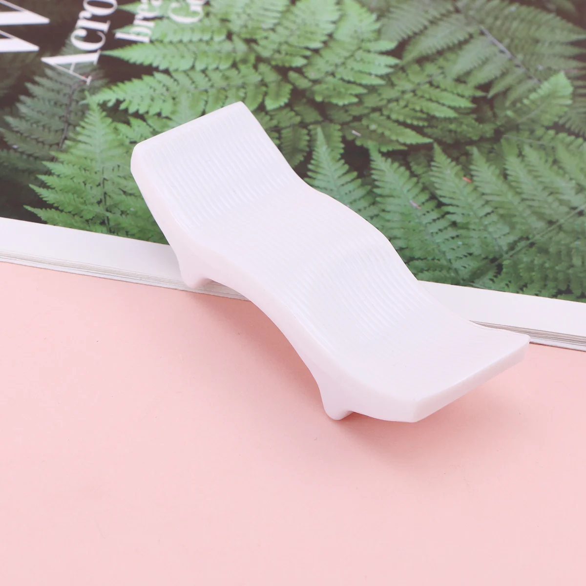 5Pcs Chopstick Stand Imitation Porcelain Heat Resistant Sturdy Tableware Holder for Kitchen Dining Chopstick Rest
5Pcs Chopstick Stand Imitation Porcelain Heat Resistant Sturdy Tableware Holder for Kitchen Dining Chopstick Rest