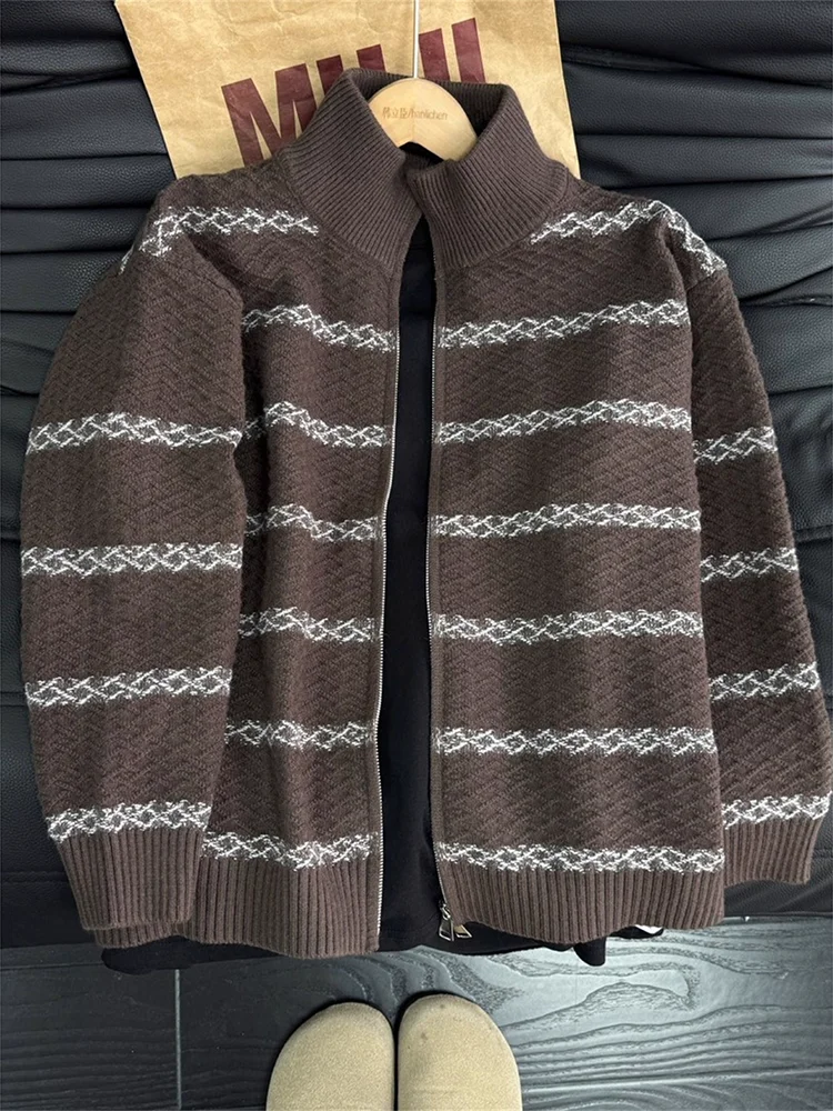Ce Brown Contrast Color Stripe Knitted Open Cardigan Sweater Men's Autumn Winter Korean Sle Loose Fit Stand Collar Jaet
Ce Brown Contrast Color Stripe Knitted Open Cardigan Sweater Men's Autumn Winter Korean Sle Loose Fit Stand Collar Jaet