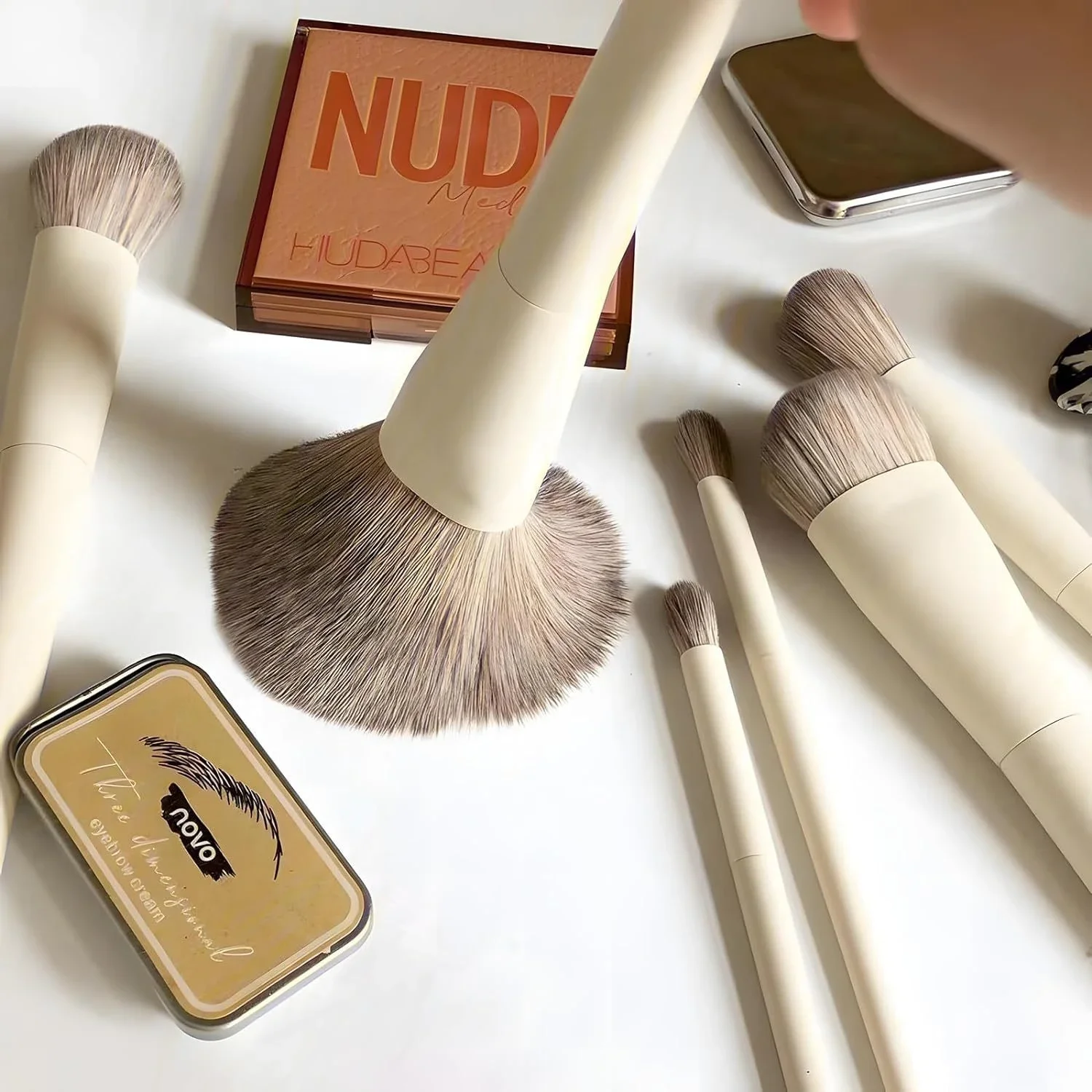 Professional Makeup Brushes Set - Premium Synthetic for Flawless Beauty, Foundation, Powder, Eye Shadows - Unlock Your Makeup Po
Professional Makeup Brushes Set - Premium Synthetic for Flawless Beauty, Foundation, Powder, Eye Shadows - Unlock Your Makeup Po