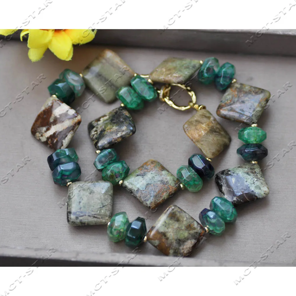 Z14586 21'' 25mm Natural Square Coin Greenish-Gray Green Faceted Agate Necklace
Z14586 21'' 25mm Natural Square Coin Greenish-Gray Green Faceted Agate Necklace