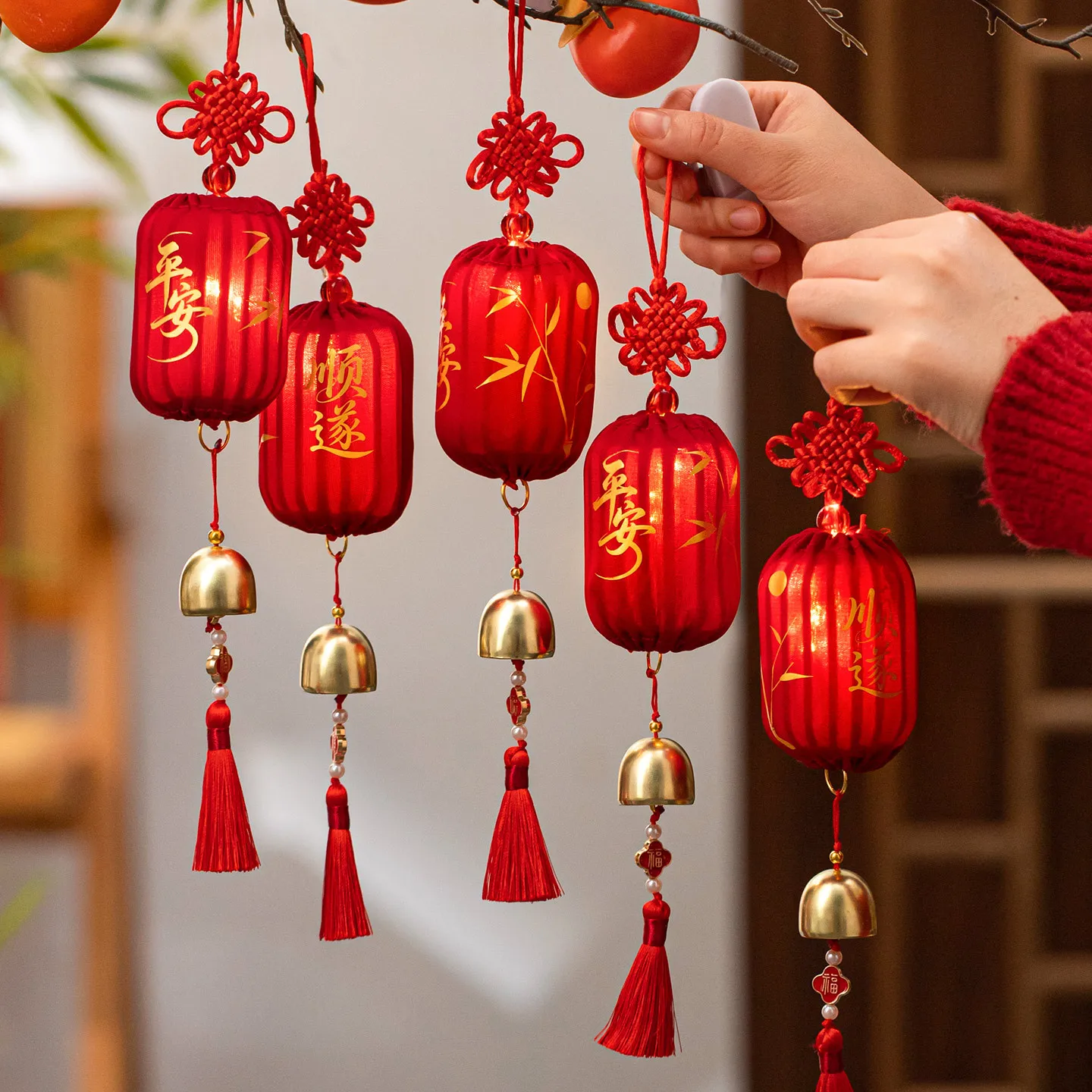 2026 Horse Year New Year Lantern Chinese Style Handmade Luminous Cloth Lantern with Tassel Small Lanterns
2026 Horse Year New Year Lantern Chinese Style Handmade Luminous Cloth Lantern with Tassel Small Lanterns
